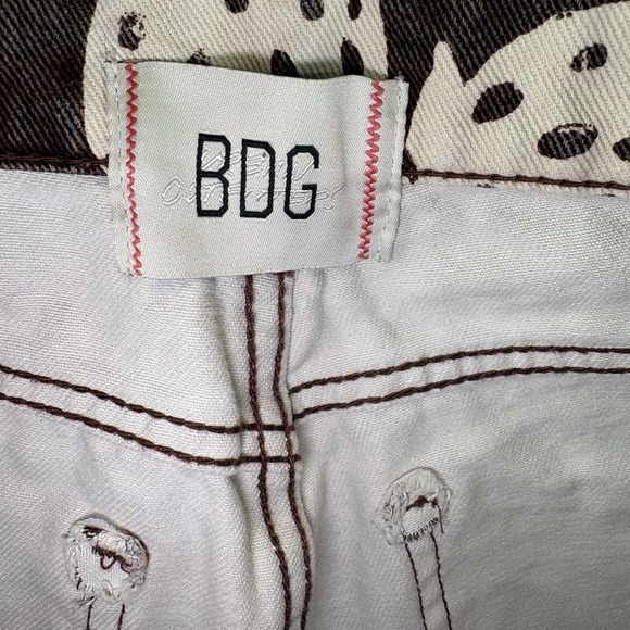 BDG Urban Outfitters Women's 90s Bootcut Jeans Strawberry Print Brown Size 28 - Picture 3 of 8